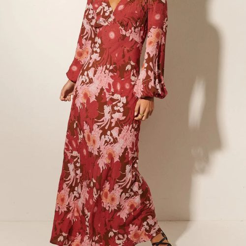 Hacienda Tie Back Maxi Dress 05 900x d6bdbee8 5b74 40b2 b1b7 4bb55eab4a91