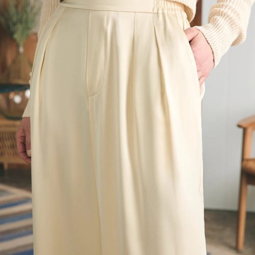 SP24 faherty WBS2410 PVY sandwashed silk gemma pant pearled ivory OM DETAIL1 1 1000x 422c627c a401 4342 9d0e 9643634db68f