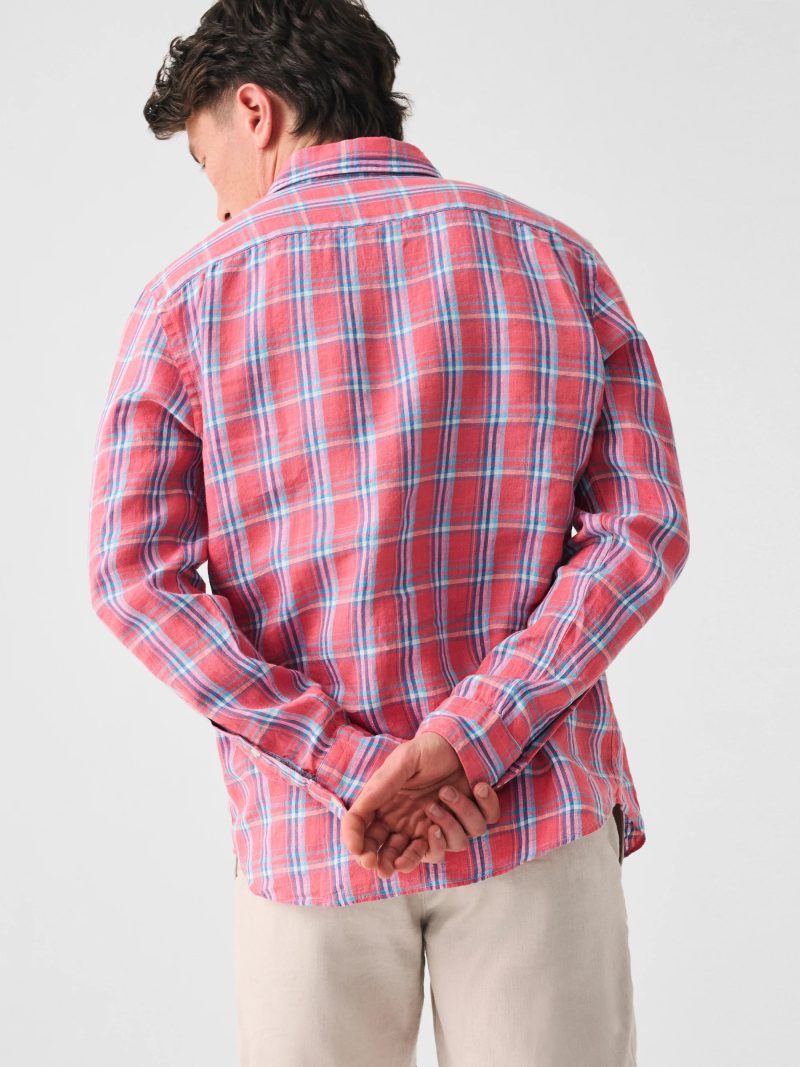 SU23 faherty mens MWU2339 CPA linen laguna shirt coral seas plaid back 1 2000x c45936fa 886f 4150 9e01 4fa888341b28